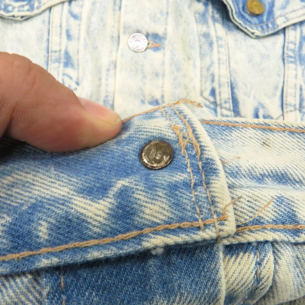 VINTAGE Levis Denim Jacket Large Made in USA Acid Wash Custom Trucker Type II